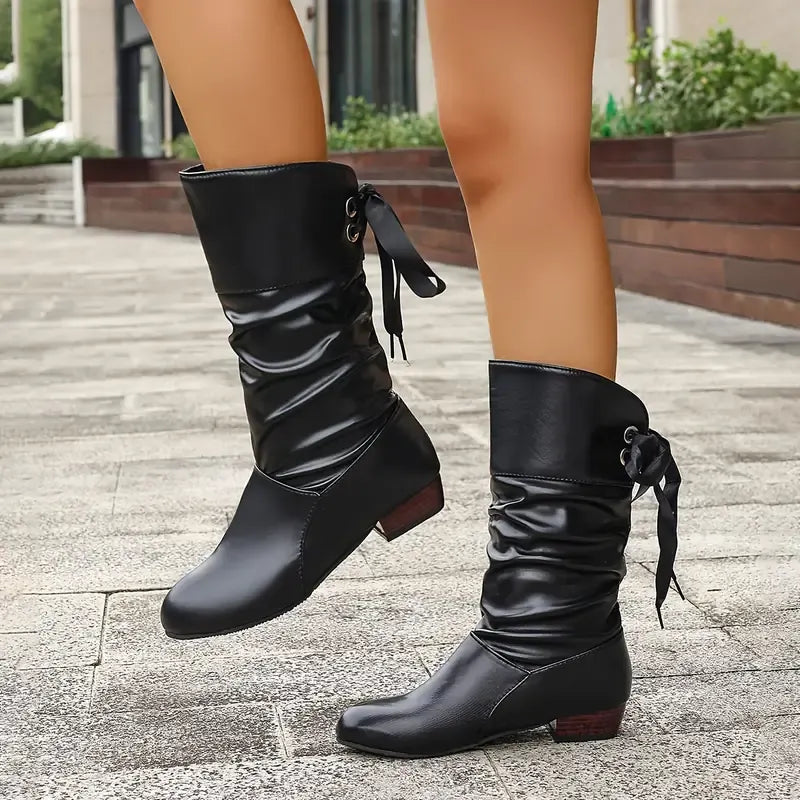 Hilda - Verstellbare Halbstiefel