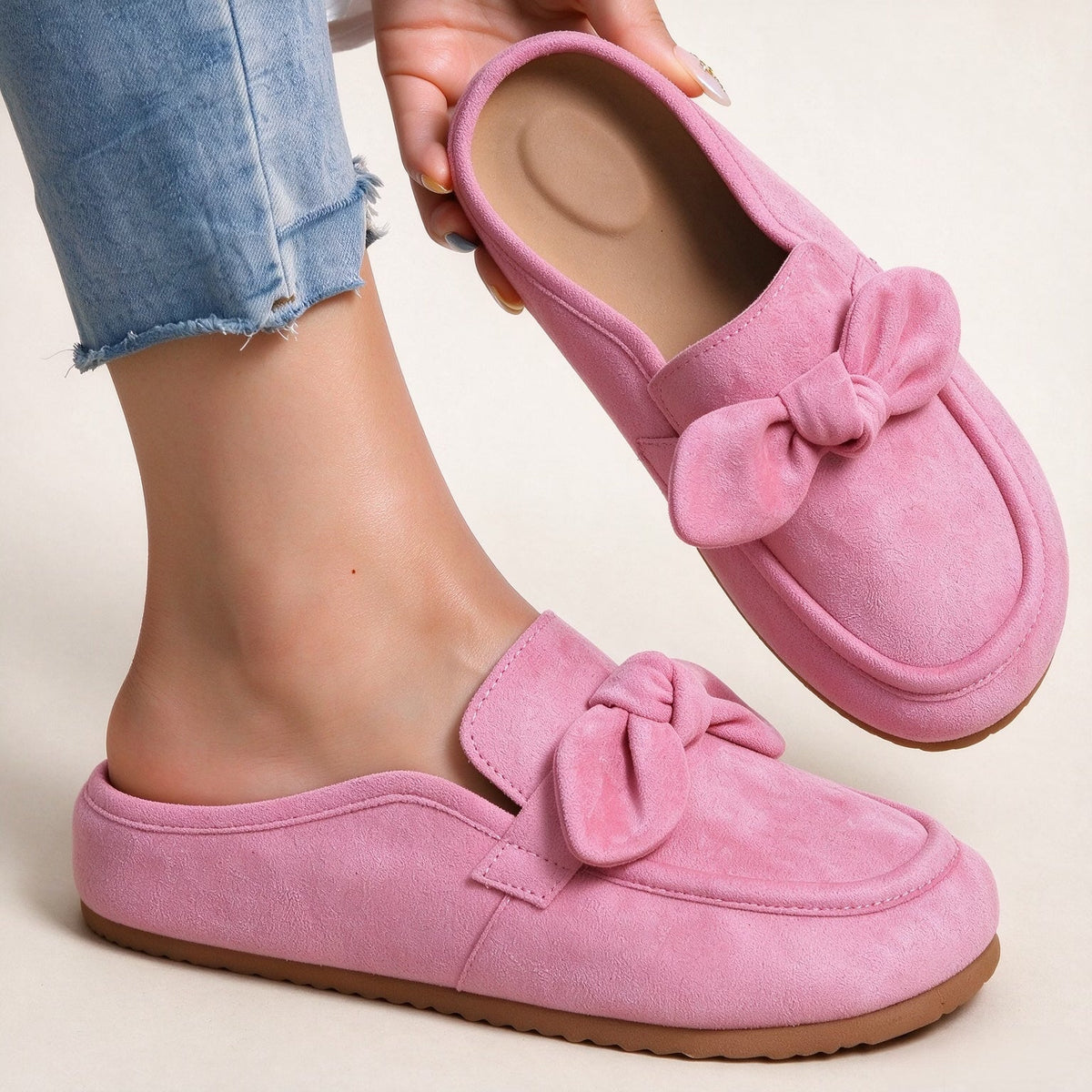 Νερίσσα - Ballerinas mit Satinblüten-Detail