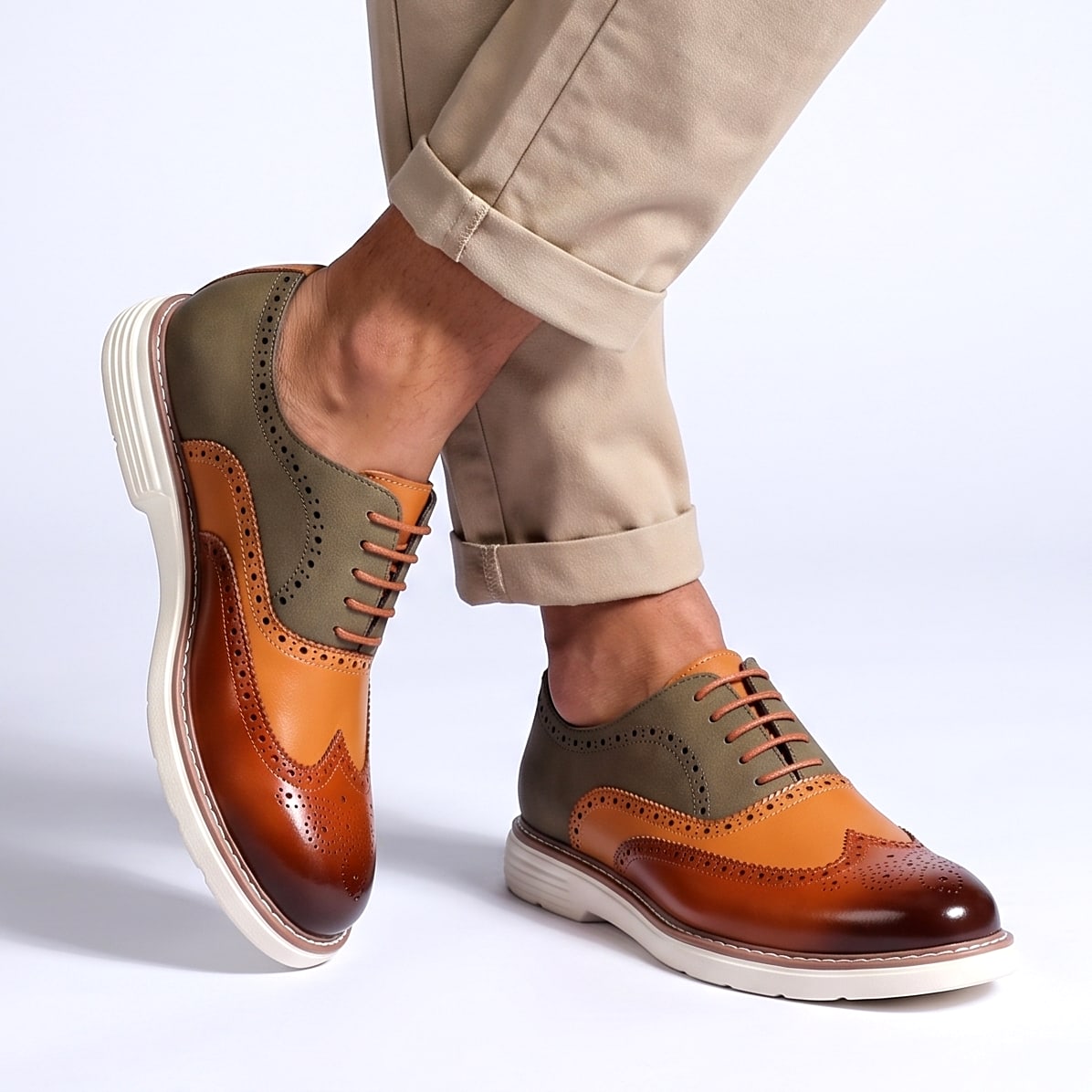 Adwin - Glänzende zweifarbige Oxford-Schuhe