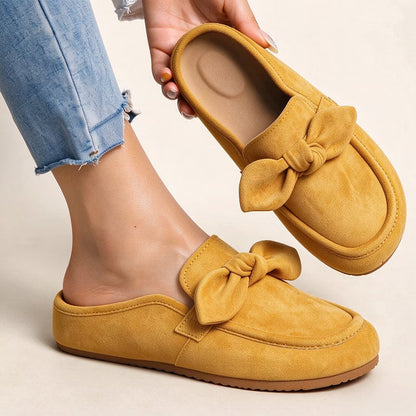 Νερίσσα - Ballerinas mit Satinblüten-Detail
